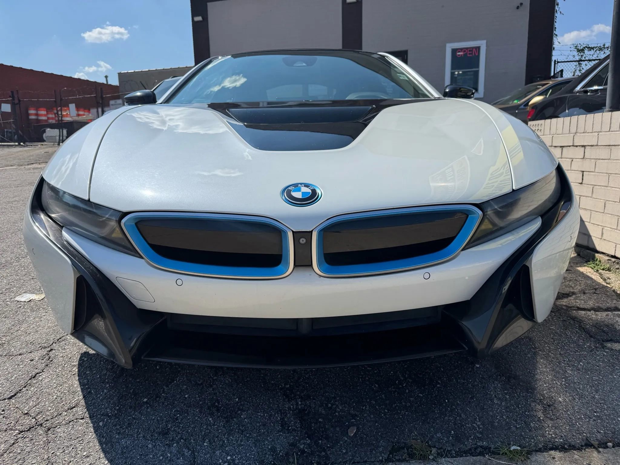 Used 2016 BMW i8 image 6