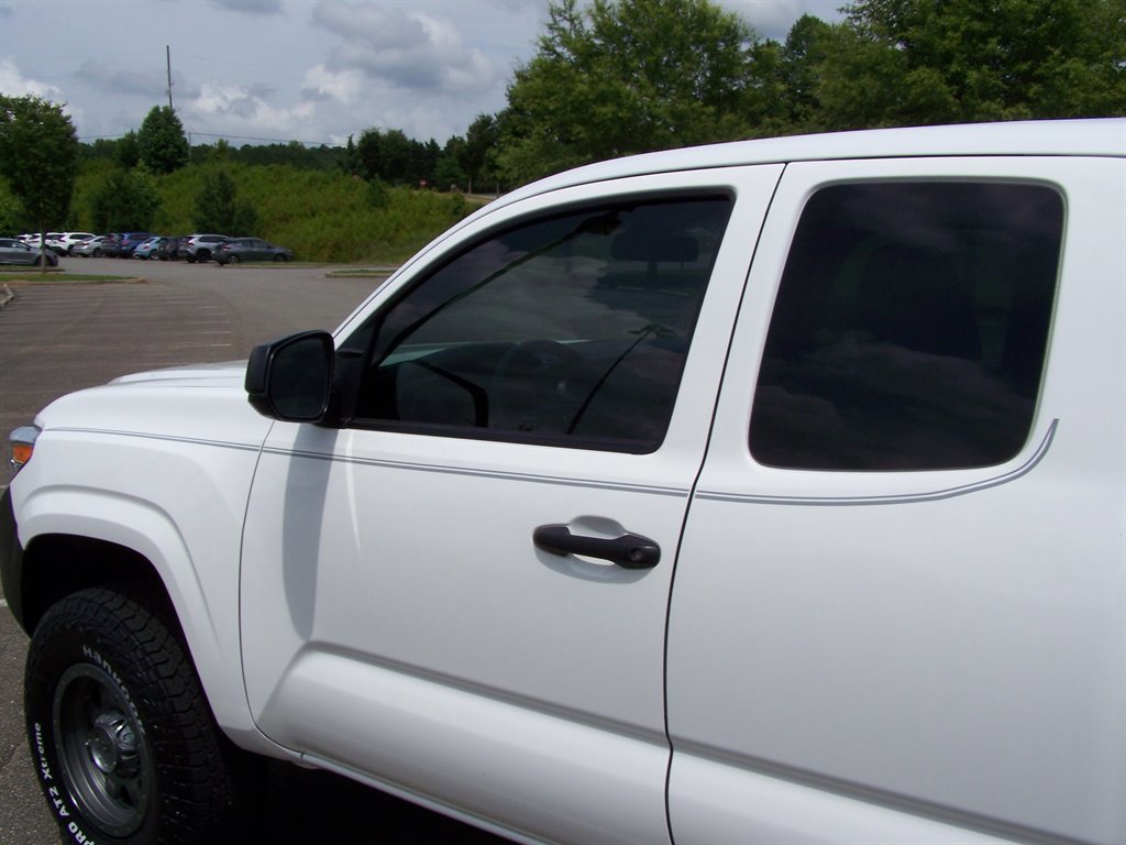 Used 2023 Toyota Tacoma SR image 33