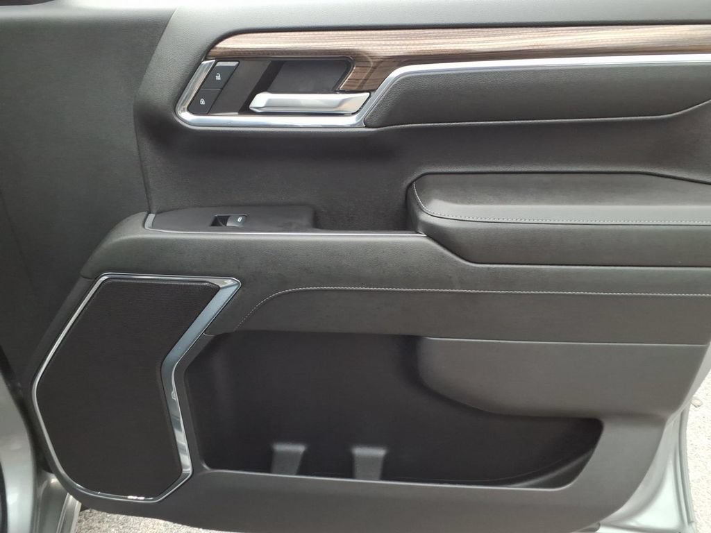 Certified 2024 Chevrolet Silverado 1500 RST AWD/4WD image 19