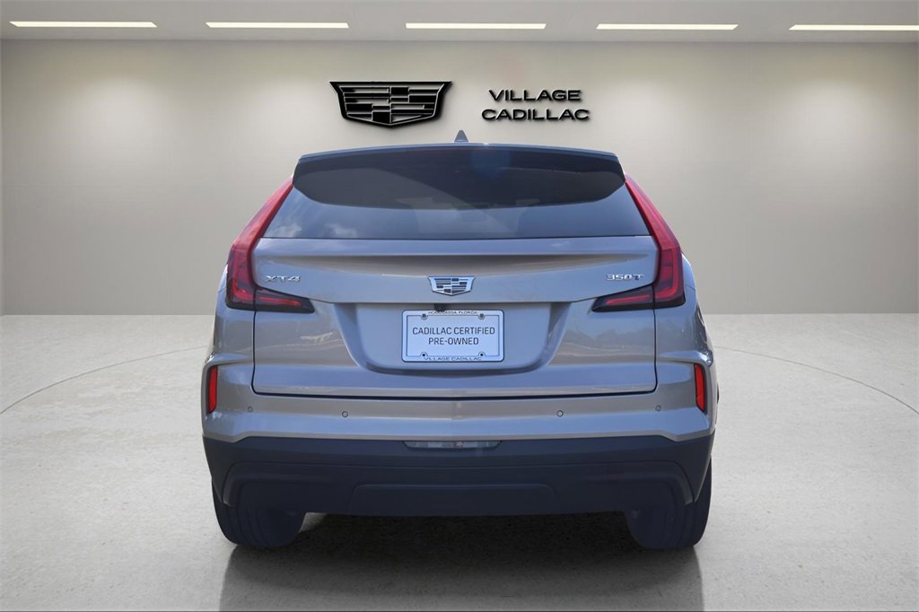 Certified 2024 Cadillac XT4 Luxury w/ Cold Weather Package image 4