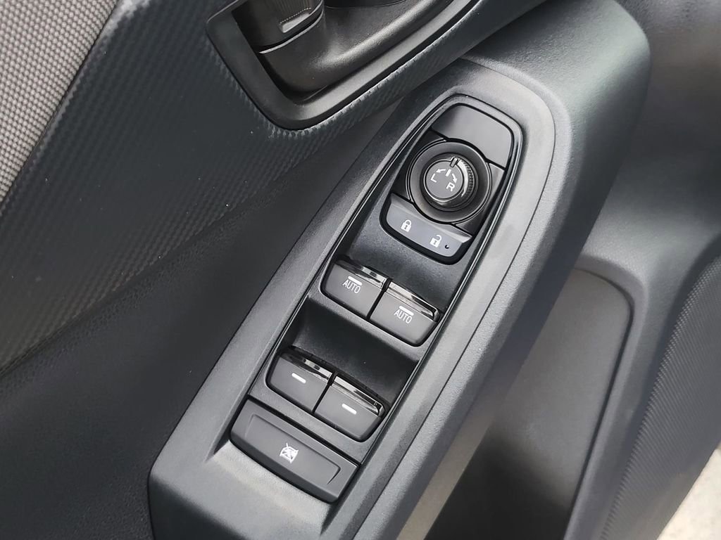 Certified 2025 Subaru Crosstrek 2.0i Premium image 17