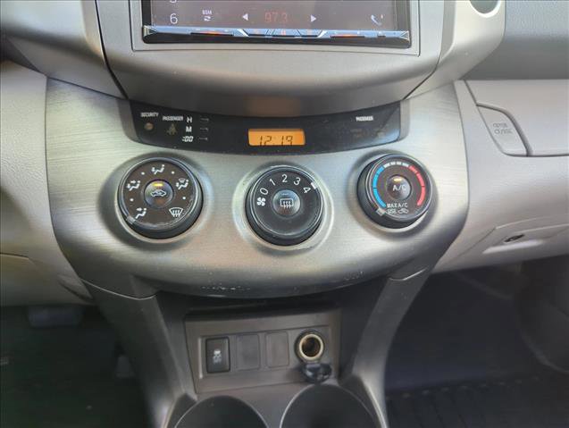 Used 2012 Toyota RAV4 FWD image 11