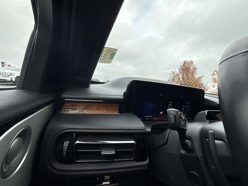 Used 2025 Lincoln Aviator Black Label image 24