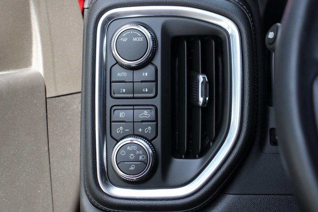 Used 2023 GMC Sierra 3500 Denali w/ Denali Ultimate Package image 21