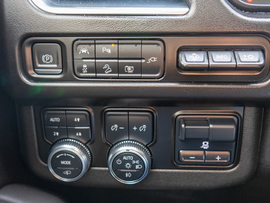 Used 2022 GMC Yukon XL AT4 w/ AT4 Premium Plus Package image 22