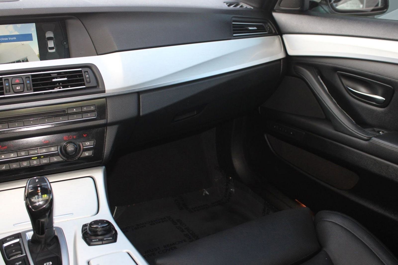 Used 2012 BMW 550i xDrive 550i xDrive image 31