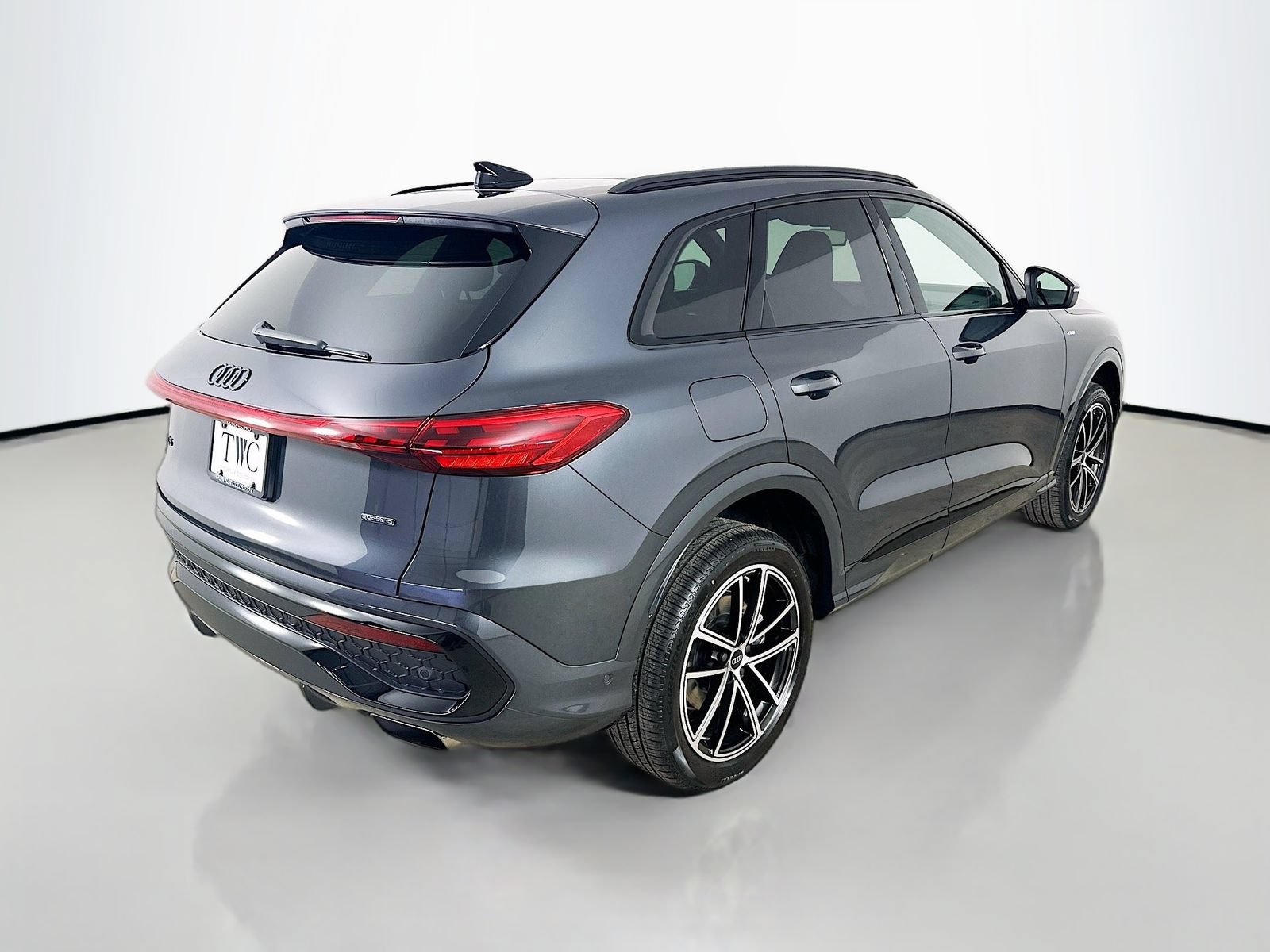 New 2026 Audi Q5 Premium AWD/4WD image 5