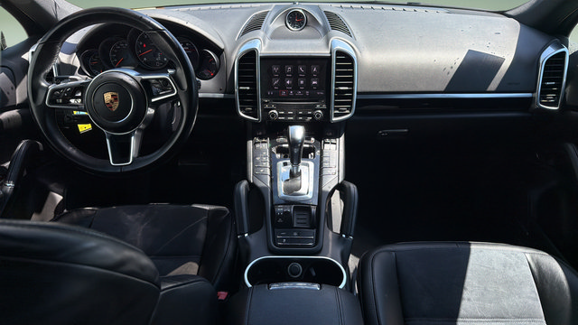 Used 2018 Porsche Cayenne AWD/4WD image 7