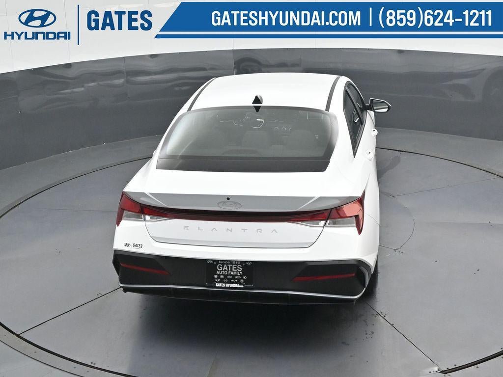 New 2026 Hyundai Elantra SE FWD image 41