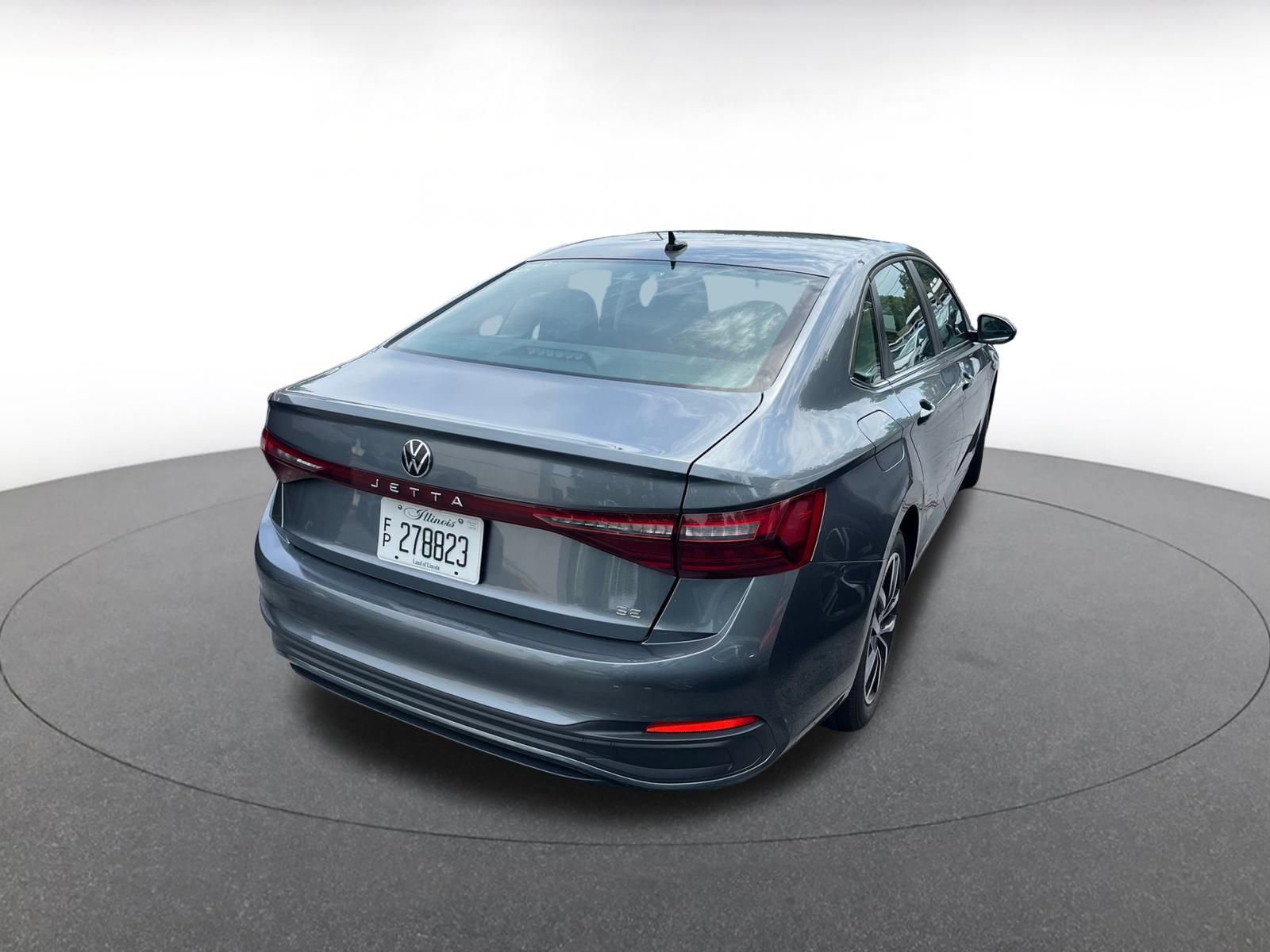 Used 2025 Volkswagen Jetta SE image 18