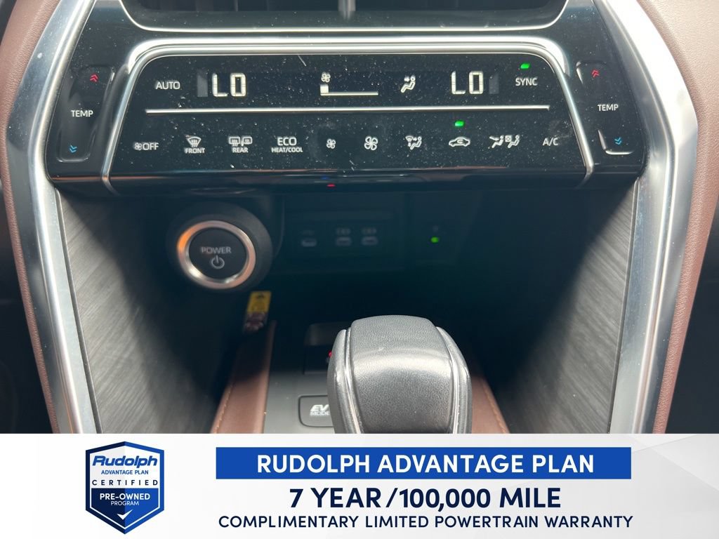 Used 2024 Toyota Venza AWD/4WD image 34