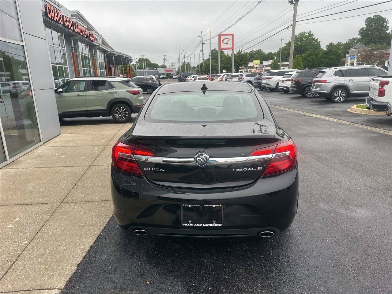 Used 2017 Buick Regal Sport Touring FWD image 4