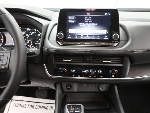 Certified 2025 Nissan Rogue SV FWD image 11