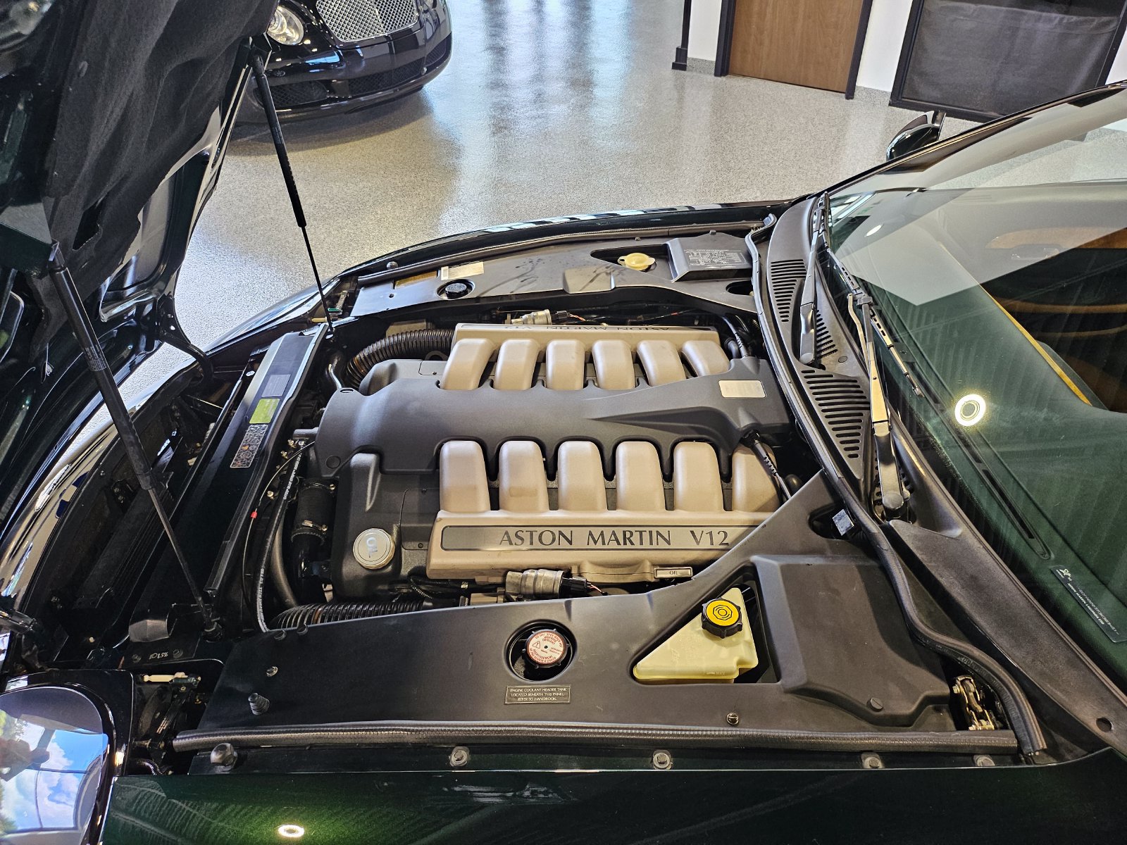 Used 2003 Aston Martin DB7 Vantage RWD image 33