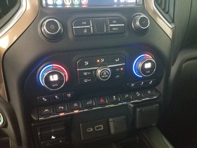Used 2019 Chevrolet Silverado 1500 High Country w/ Safety Package II AWD/4WD image 7