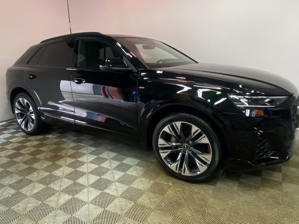 New 2026 Audi Q8 Prestige