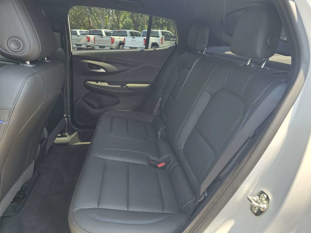 Used 2025 Buick Envista Sport Touring w/ Convenience I Package FWD image 14