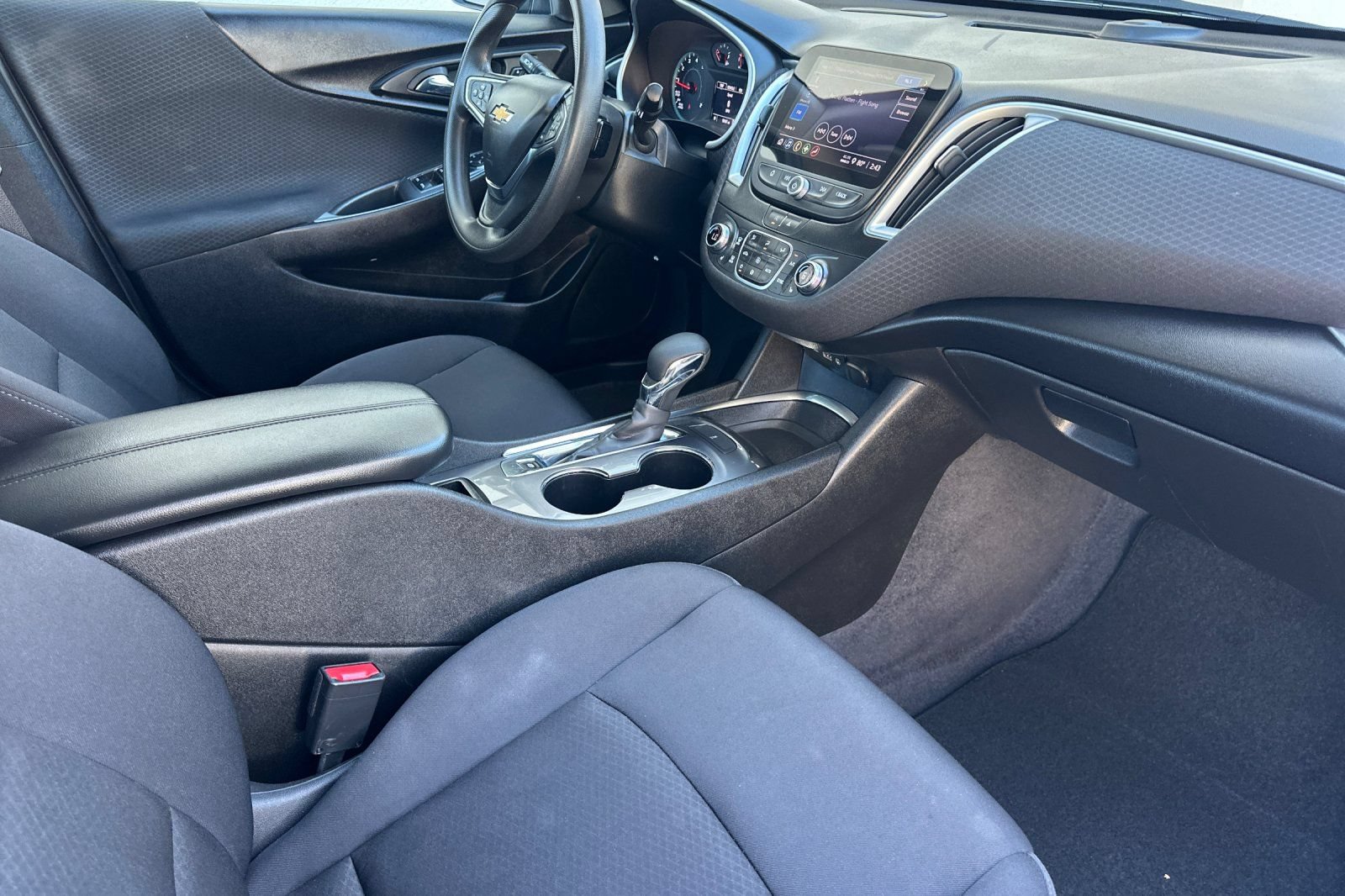 Used 2023 Chevrolet Malibu LT FWD image 15