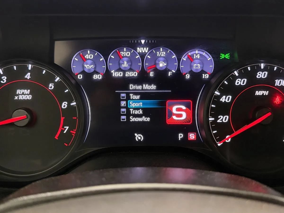 Used 2019 Chevrolet Camaro SS RWD image 12