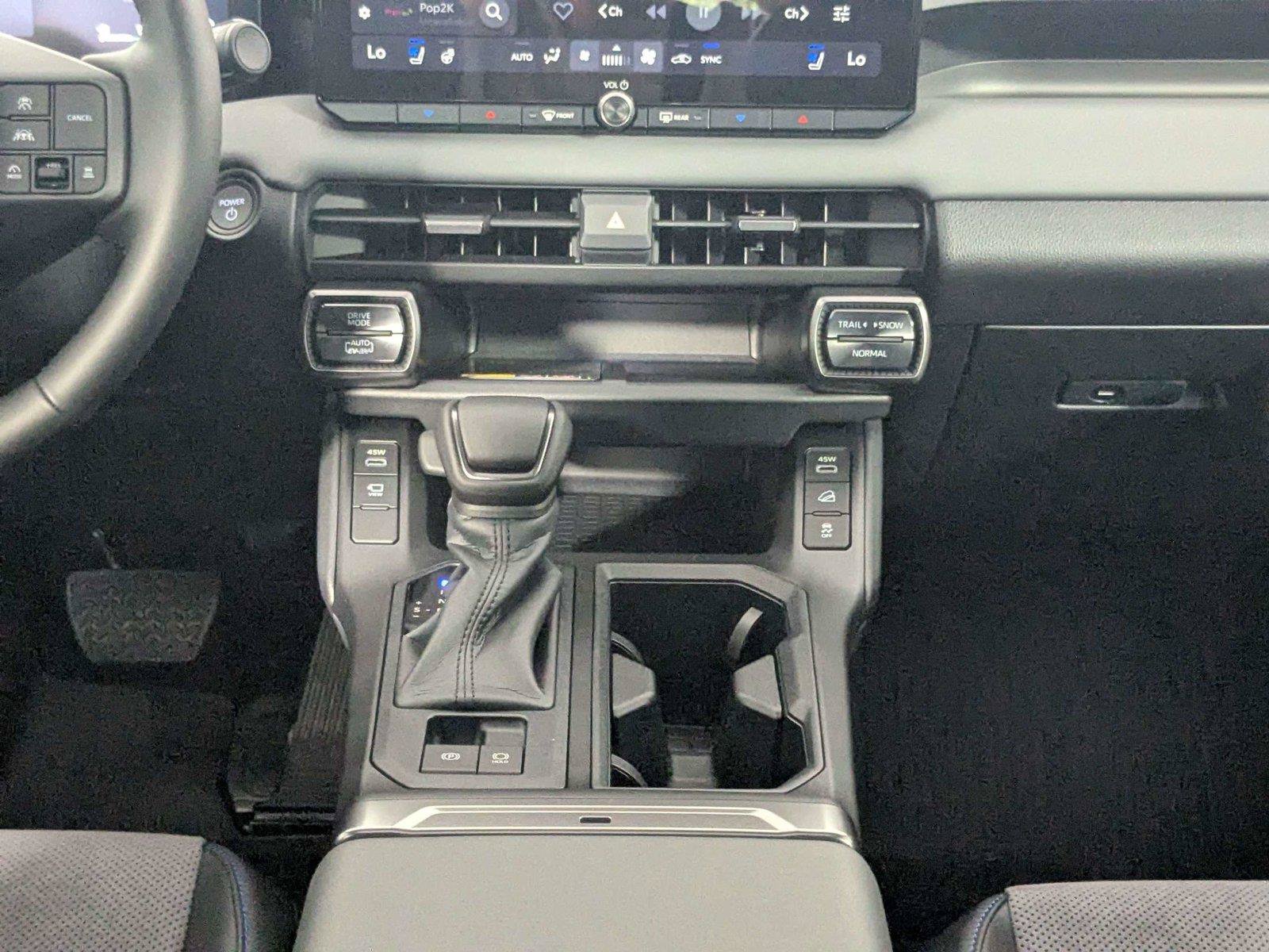 New 2026 Toyota RAV4 XSE AWD/4WD image 31