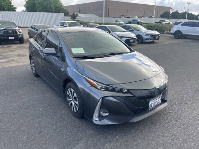 Used 2021 Toyota Prius Prime Limited image 3