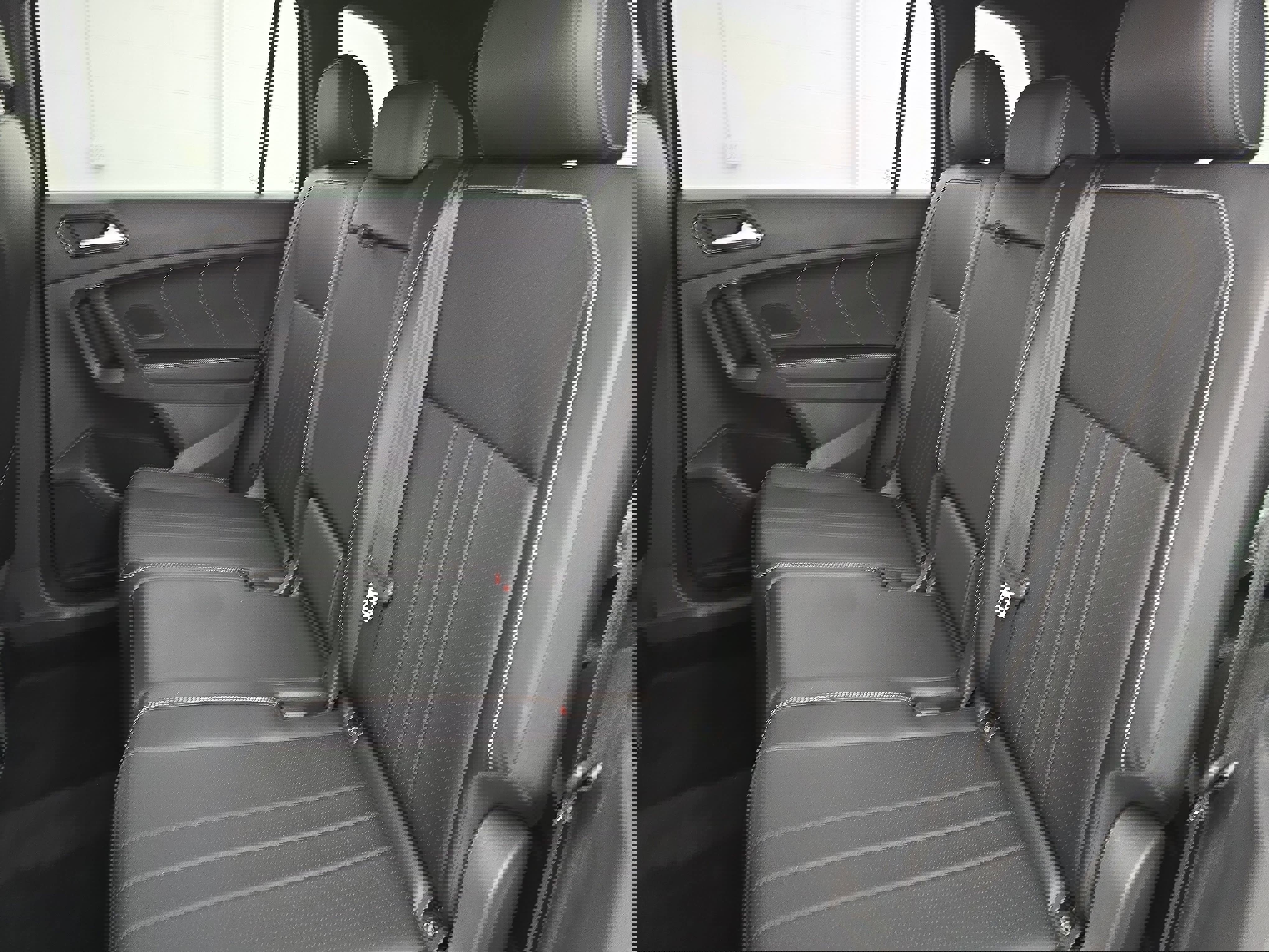 Certified 2024 Volkswagen Tiguan SE R-Line image 14