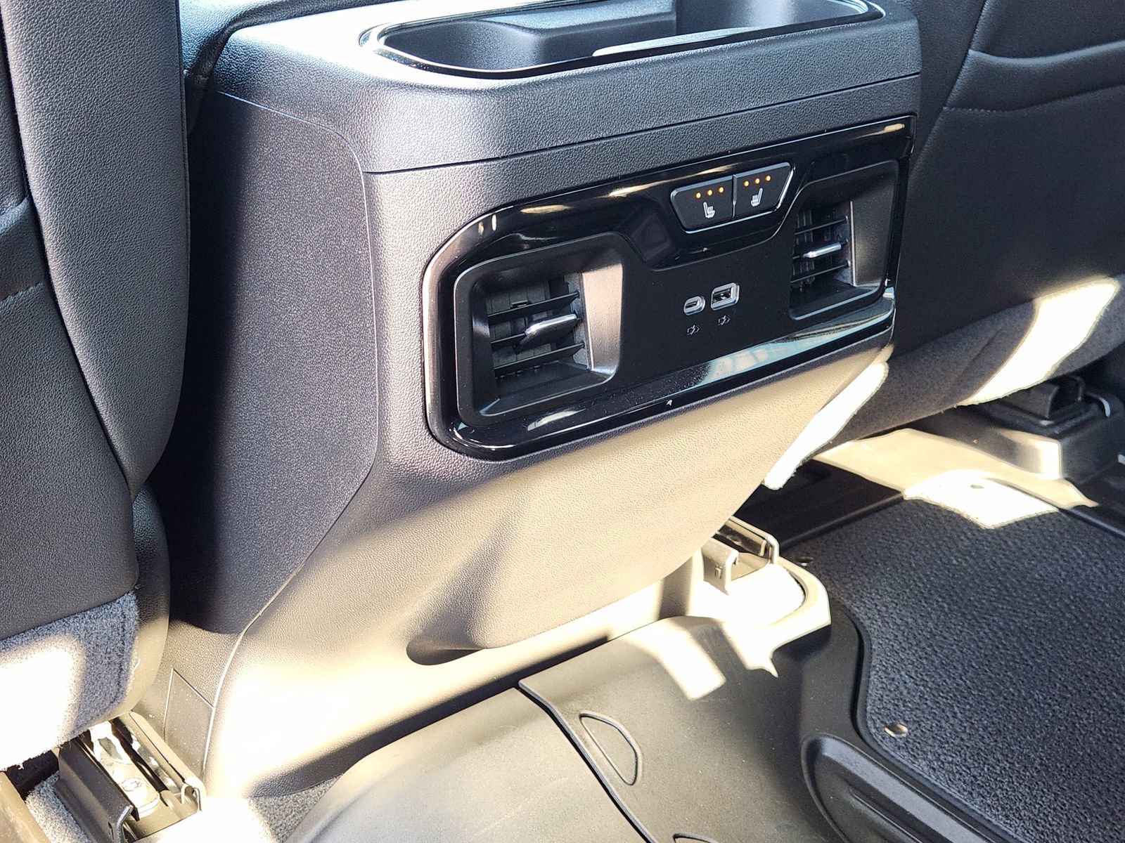 Used 2025 GMC Sierra 1500 AT4 w/ AT4 Premium Package image 35