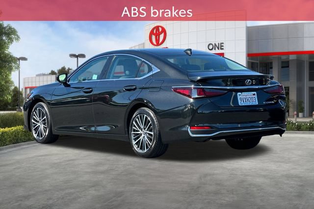 Used 2025 Lexus ES 300h w/ Premium Package FWD image 7