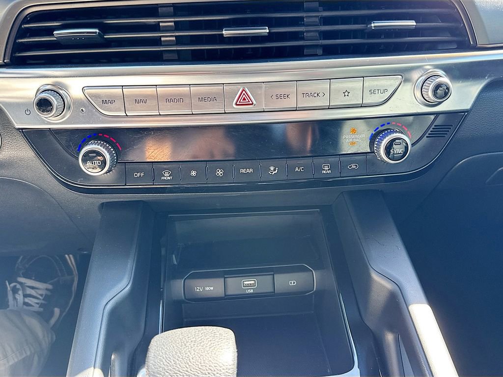 Used 2022 Kia Telluride LX image 16