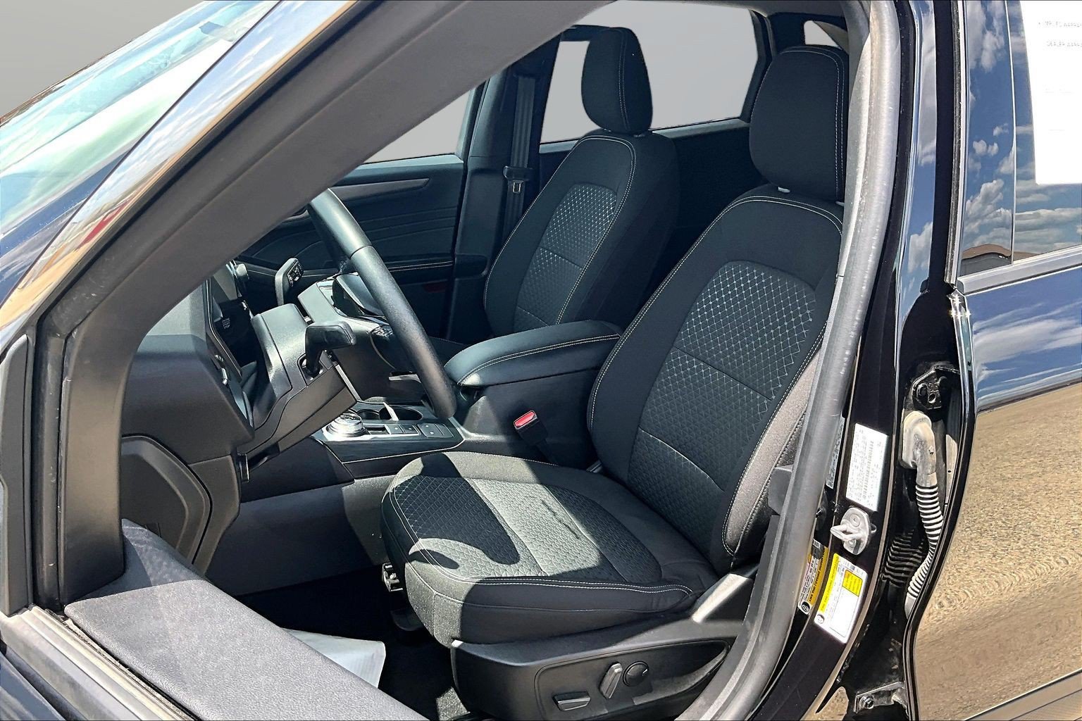 Used 2023 Ford Escape Active AWD/4WD image 16