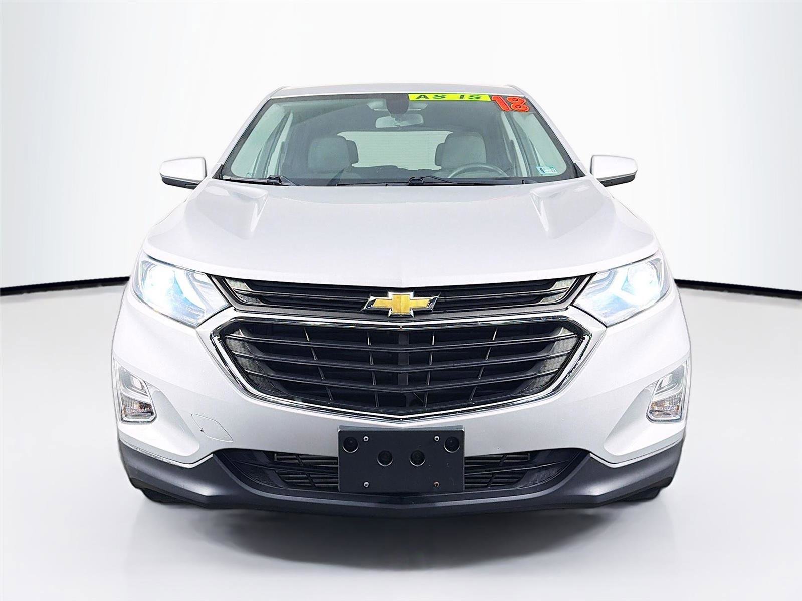 Used 2018 Chevrolet Equinox LT image 2