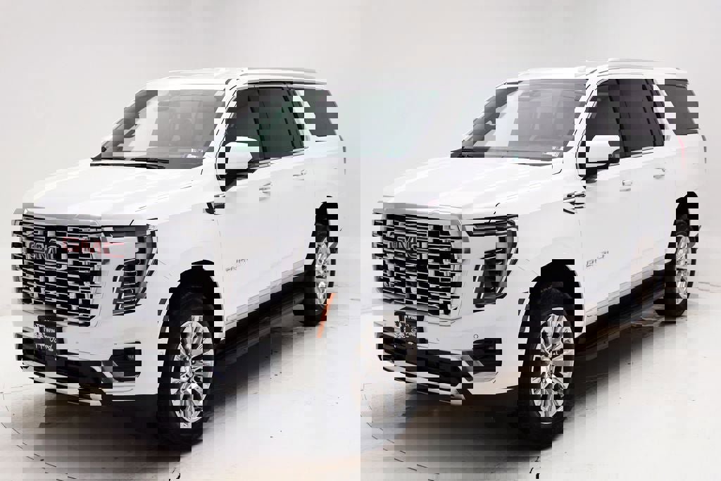 Used 2025 GMC Yukon XL Denali image 2