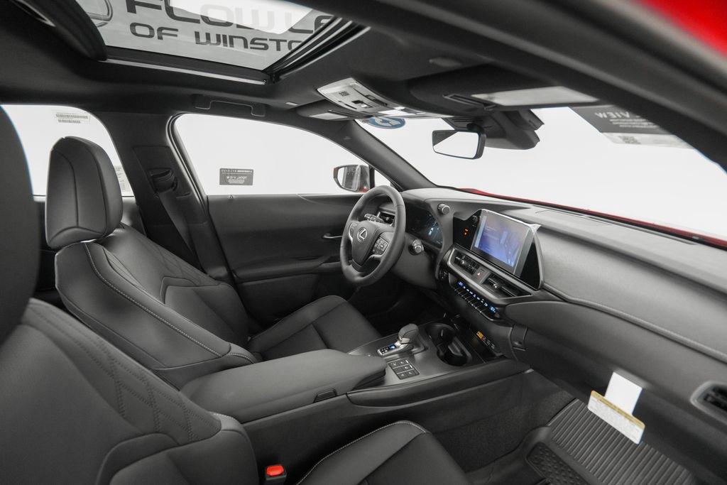 Certified 2025 Lexus UX 300h FWD w/ Accessory Package (Z1) image 20