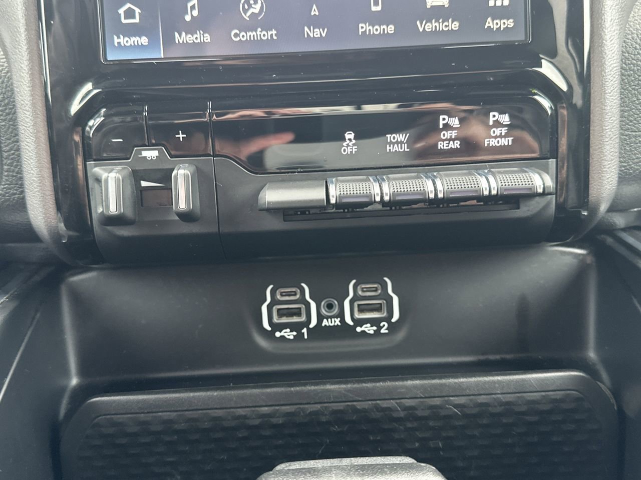 Used 2023 RAM 1500 Laramie image 6