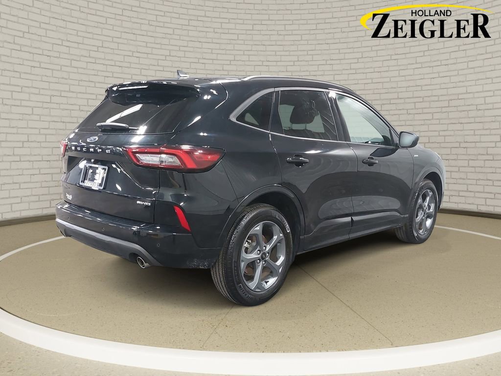 Used 2023 Ford Escape ST-Line w/ Tech Pack #1 AWD/4WD image 5