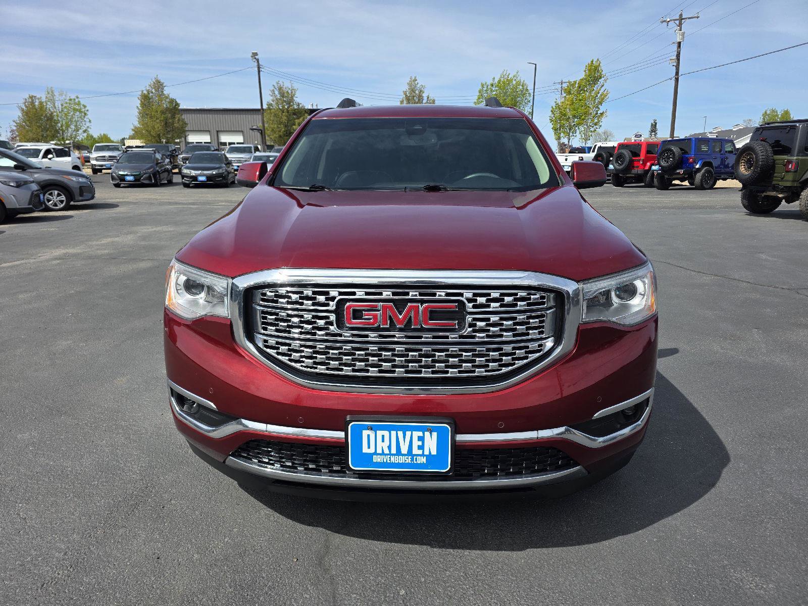 Used 2018 GMC Acadia Denali AWD/4WD image 2