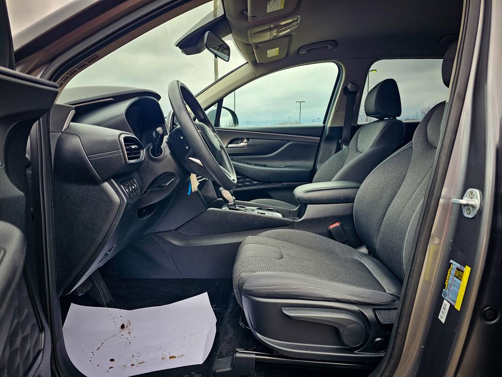 Used 2019 Hyundai Santa Fe SE image 11