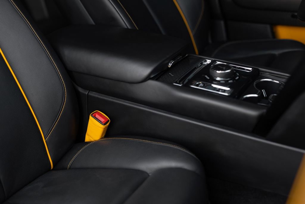 Used 2023 Rolls-Royce Cullinan Black Badge w/ Leather Finishing Pack AWD/4WD image 33