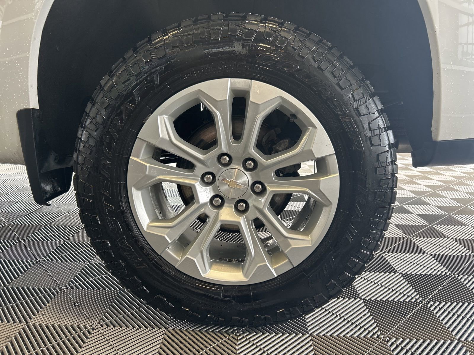 Used 2023 Chevrolet Silverado 1500 LTZ w/ Technology Package image 9