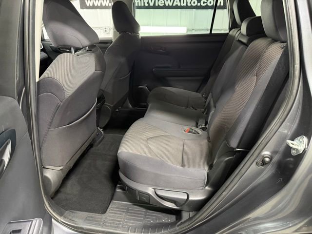 Used 2020 Toyota Highlander LE image 11