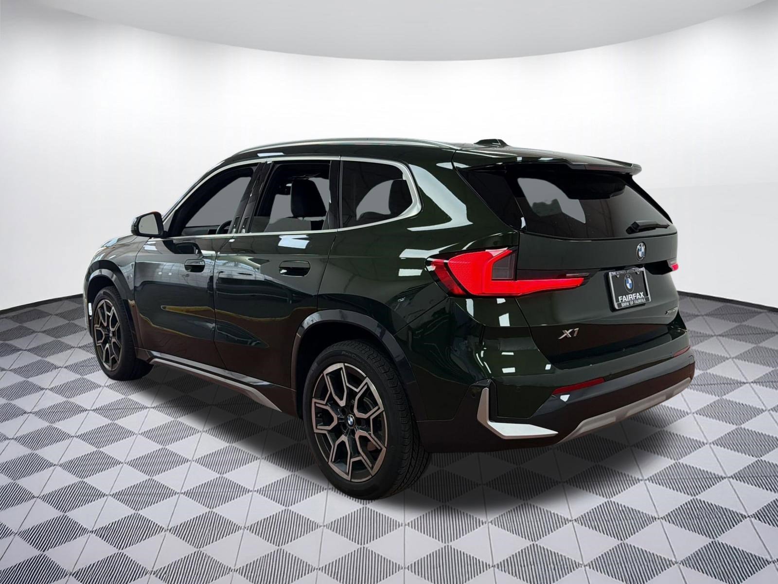 Used 2025 BMW X1 xDrive28i w/ Convenience Package image 3