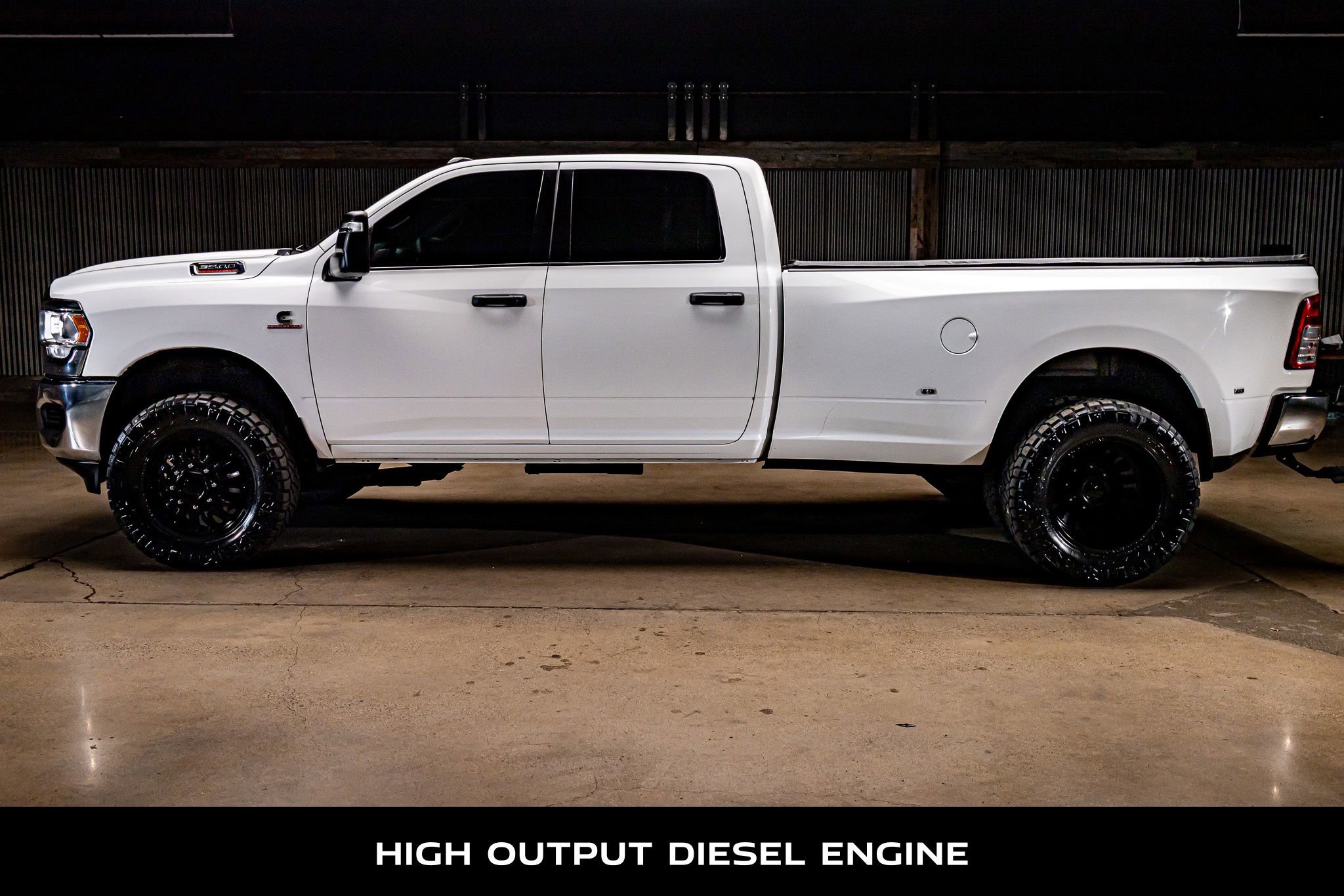 Used 2024 RAM 3500 Tradesman w/ Chrome Appearance Group image 6