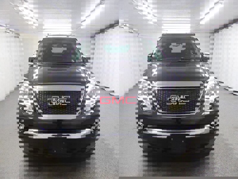 Used 2008 GMC Acadia SLE image 2