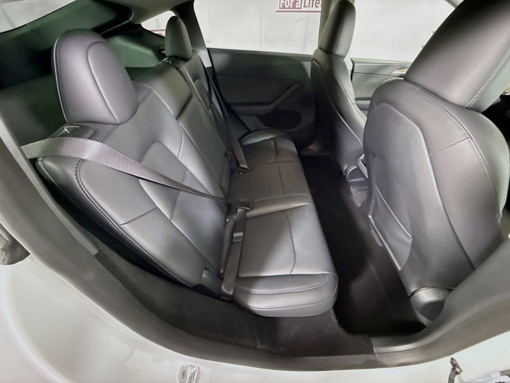 Used 2024 Tesla Model Y Long Range image 29