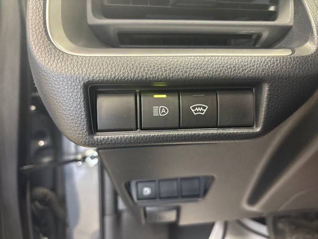 Used 2025 Toyota Prius LE FWD image 29