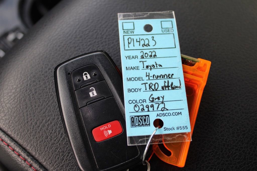 Used 2022 Toyota 4Runner TRD Off-Road Premium w/ Moonroof Package AWD/4WD image 35