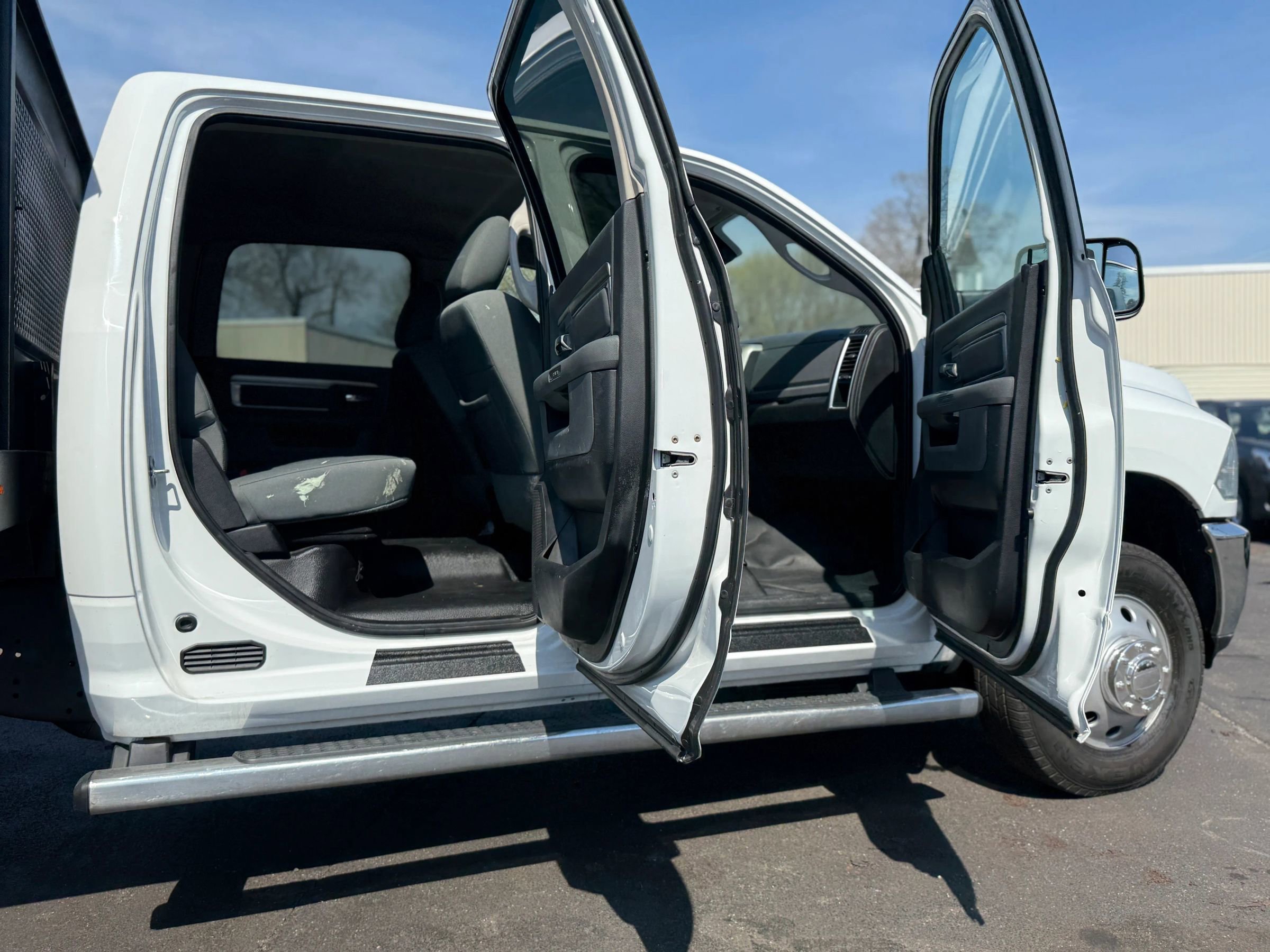 Used 2015 RAM 3500 SLT w/ Quick Order Package 29G SLT AWD/4WD image 40