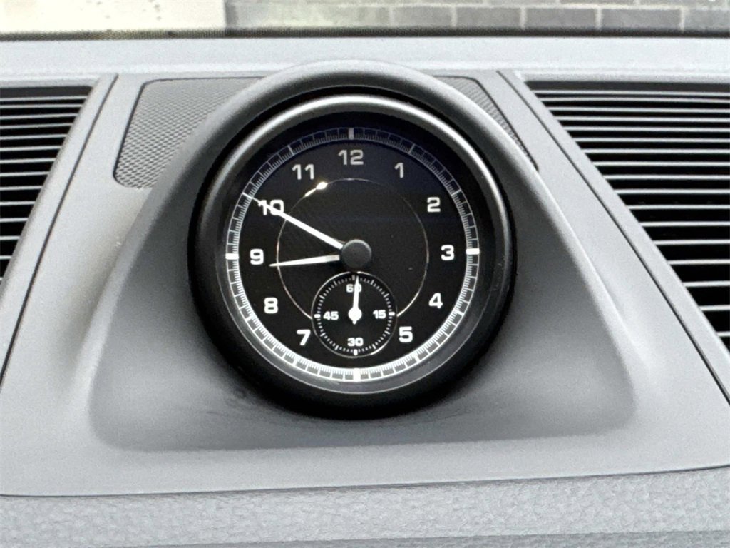 Used 2024 Porsche Macan image 22