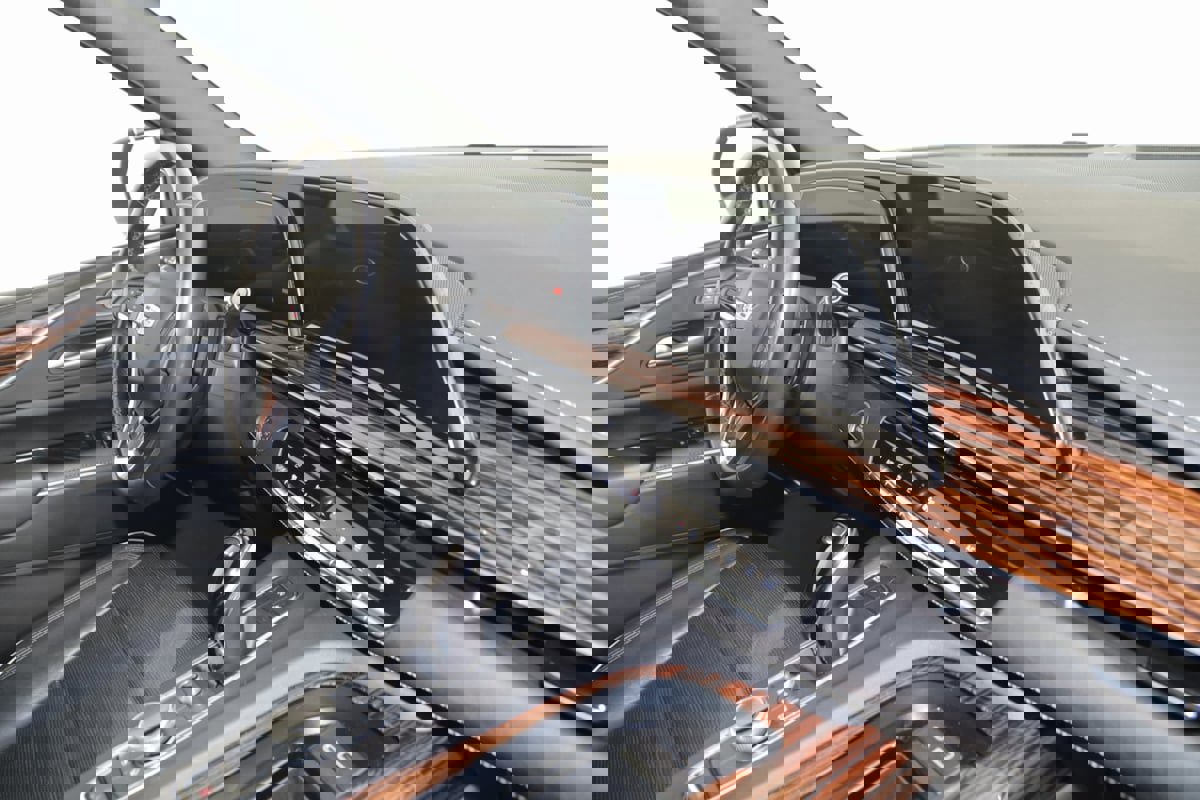 Used 2022 Cadillac Escalade ESV Premium Luxury image 51