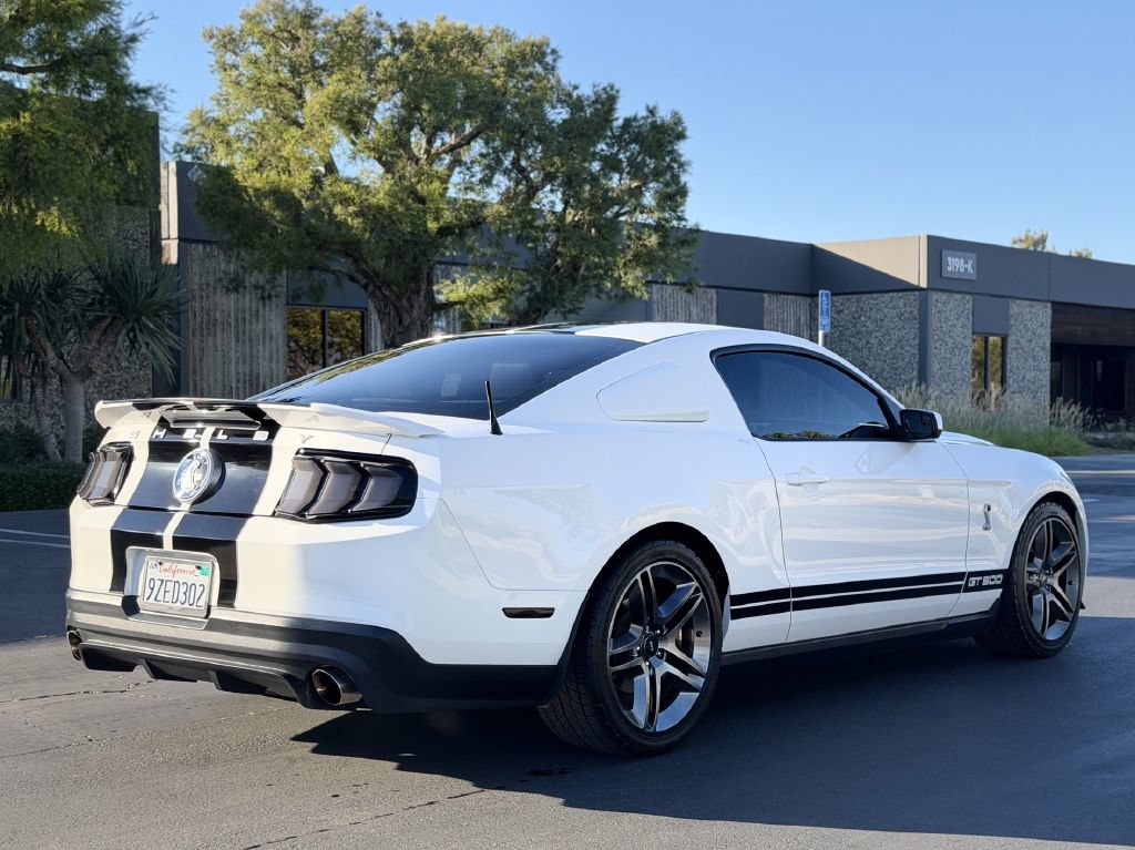 Used 2011 Ford Mustang Shelby GT500 w/ Electronics Pkg RWD image 5